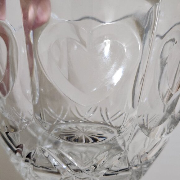 Valentine's Heart Crystal Clear Thick Crystal Bowl With Scalloped Rim and Hearts - Picture 4 of 4